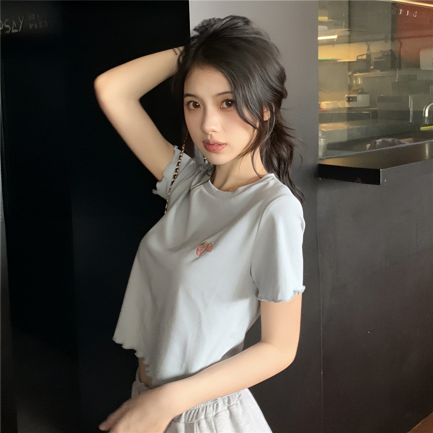 苺ワンポイントTシャツ