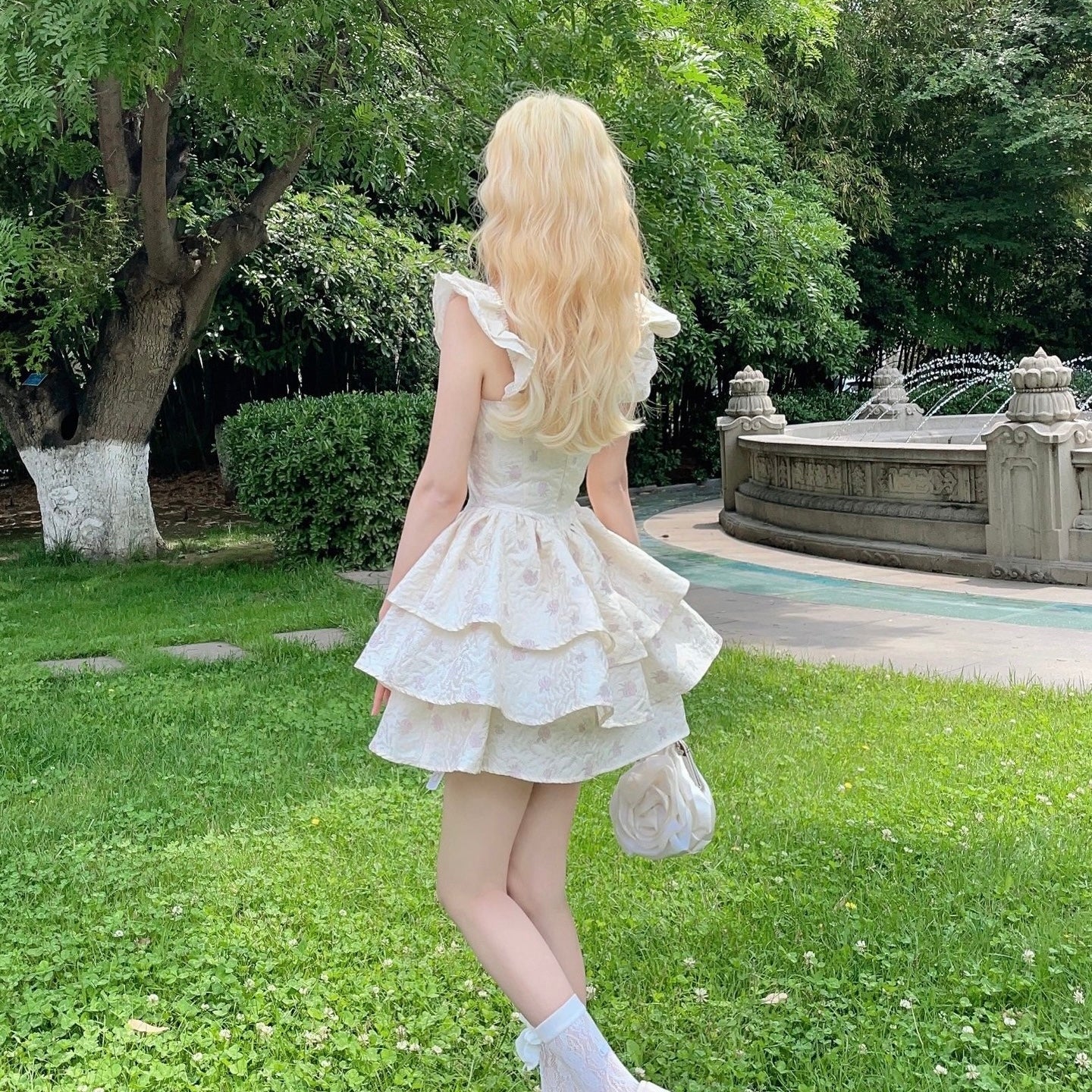 ホワイトフリルプリンセスワンピース