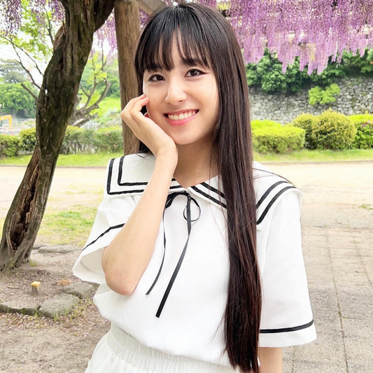 セーラー風ホワイトトップス