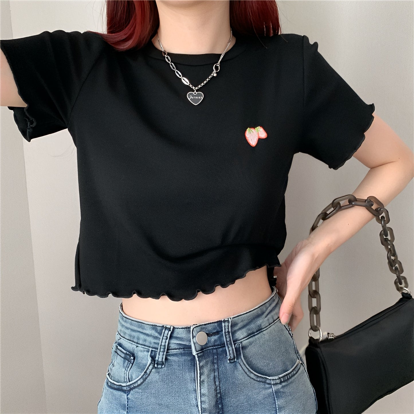 苺ワンポイントTシャツ