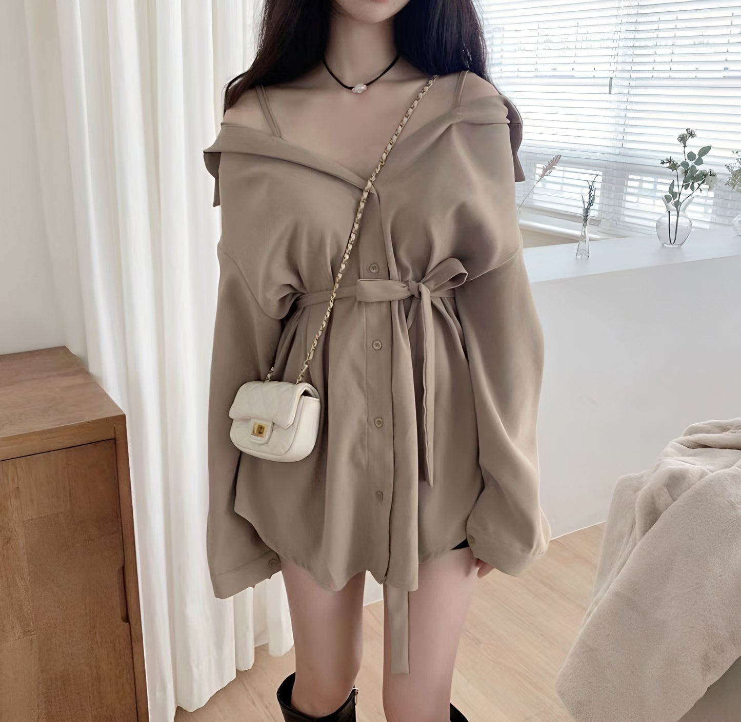 オフショルベージュシャツワンピース