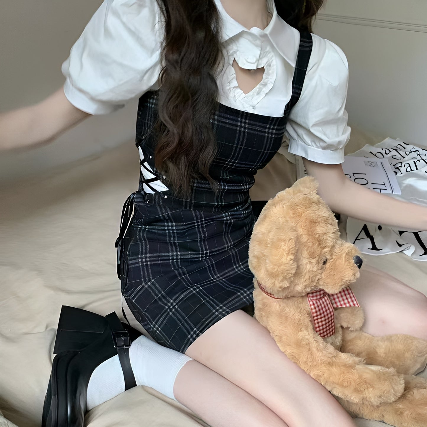 ミニ丈白シャツ