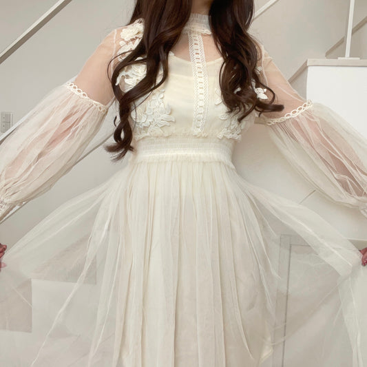 シアー花刺繍ワンピース