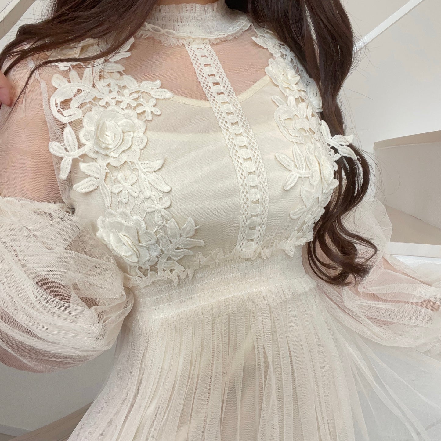 シアー花刺繍ワンピース