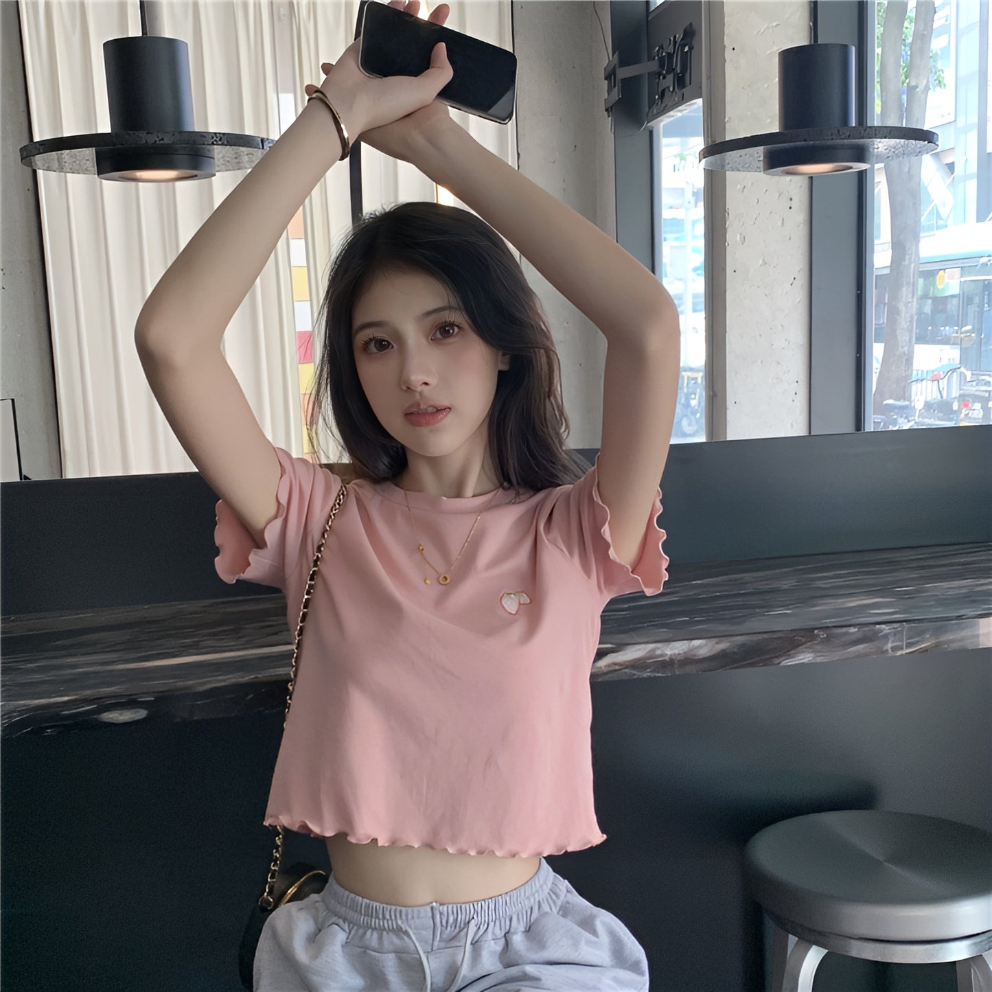 苺ワンポイントTシャツ