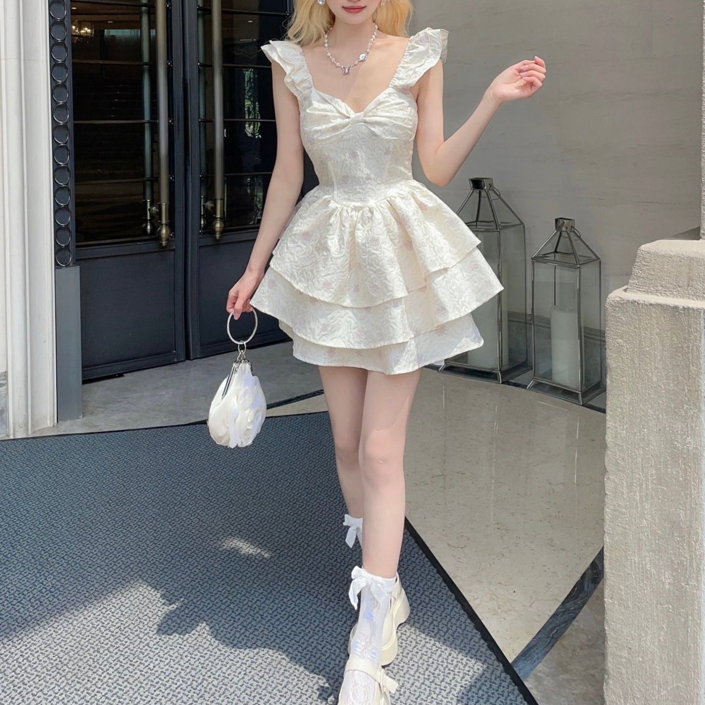 ホワイトフリルプリンセスワンピース