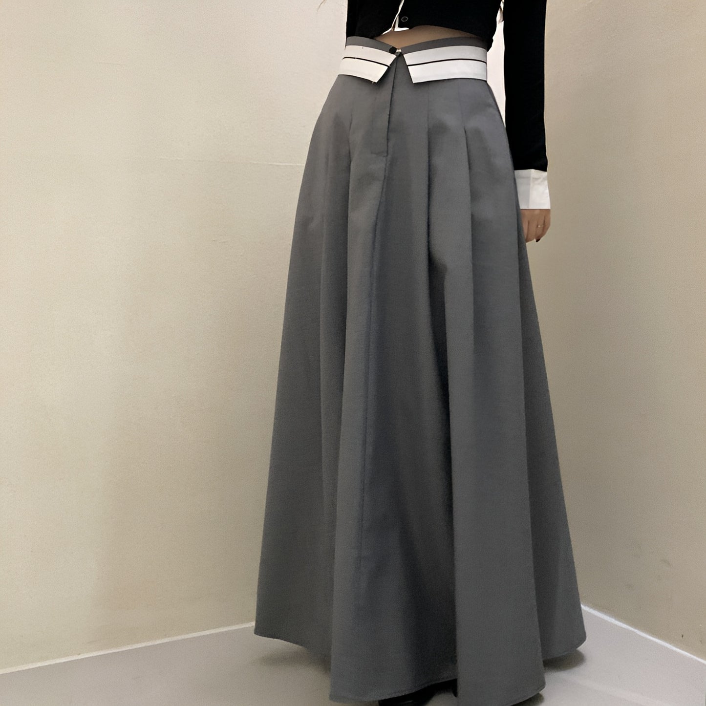 折り返しロングスカート