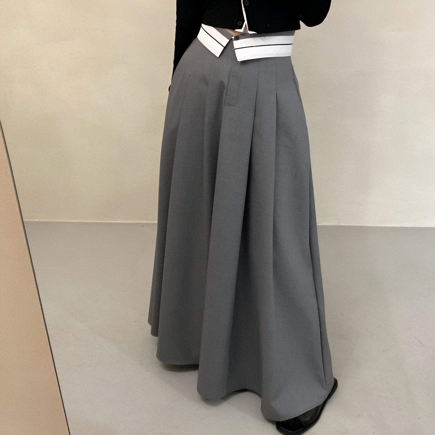 折り返しロングスカート