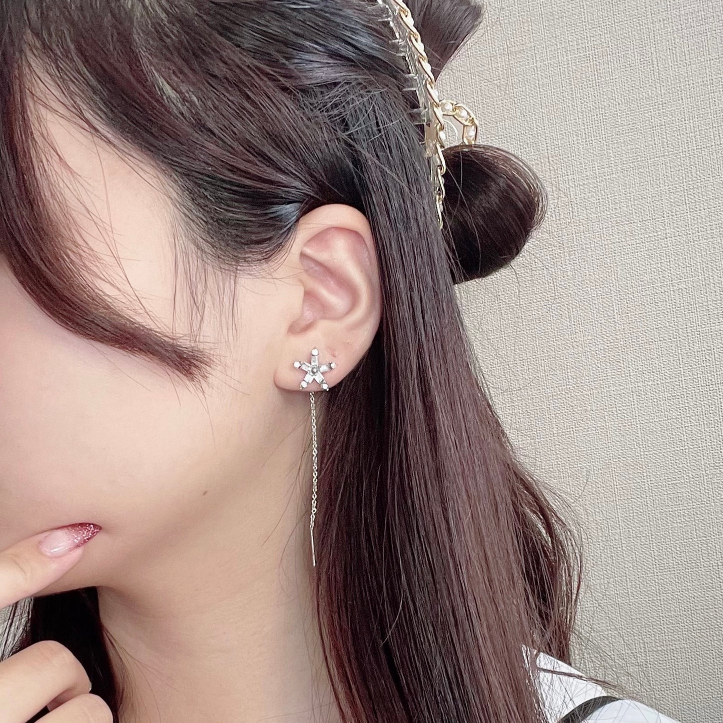 ロングチェーンフラワーピアス